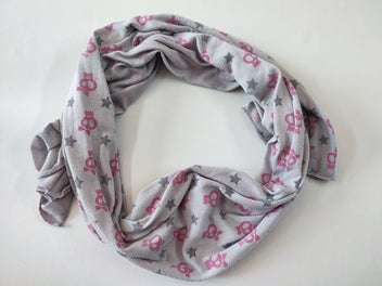 Foulard gris tête de mortrose étoiles grises (boulochée)