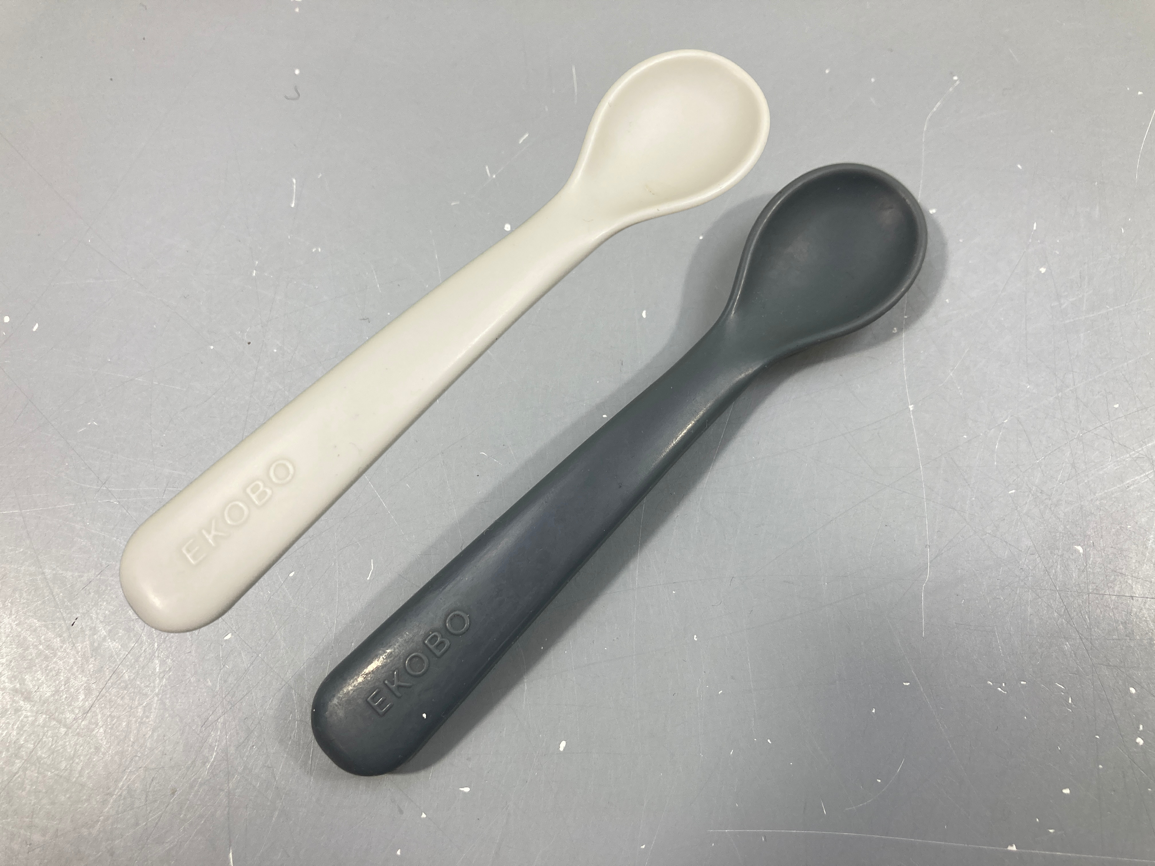 2 Cuillères grises Ekobo en silicone