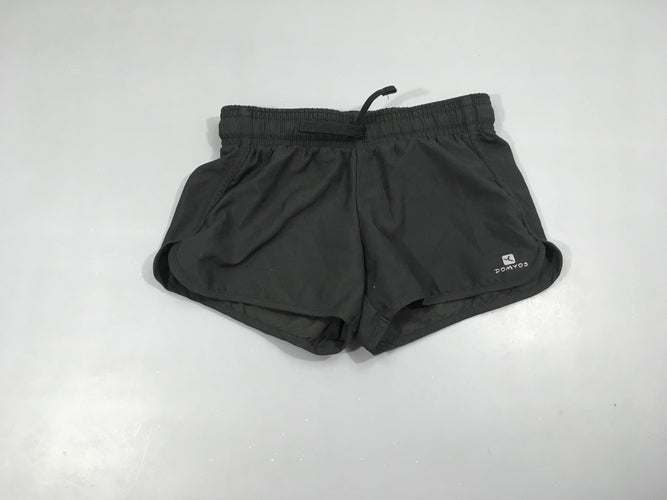 Short de sport noir domyos, moins cher chez Petit Kiwi