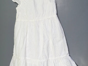 Robe m.c blanche dentelle