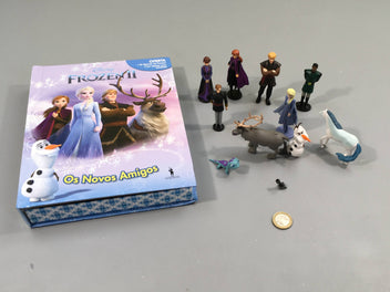 Frozen II Os Novos Amigos (10 figurines) Livre en Portugais