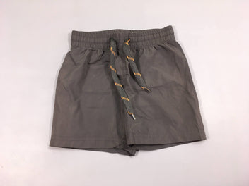 Short de sport gris foncé