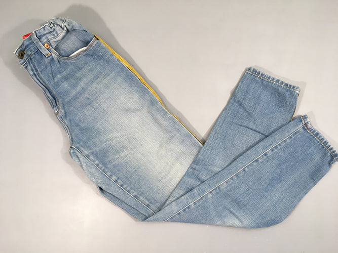 Jeans clair-Légère tache jaune sur cuisse G, moins cher chez Petit Kiwi