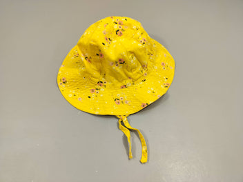 Chapeau d'été jaune à fleurs , pas de taille indiquée