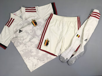 Maillot de foot Blanc Royal Belgian FA 1895 + Short + Chaussettes (boulochées-souillées sur le bas)