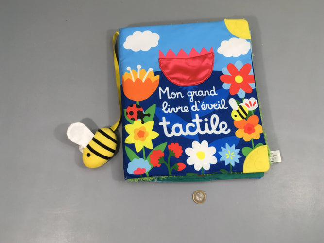 Mon grand livre d'éveil tactile, moins cher chez Petit Kiwi