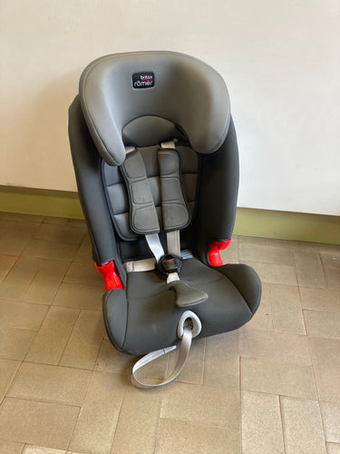 Siège-auto Isofix Advansafix III SICT groupe 1/2/3 gris  9-36kg + Housse de prote.ction bleu clair, moins cher chez Petit Kiwi