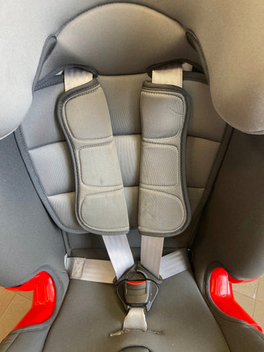 Siège-auto Isofix Advansafix III SICT groupe 1/2/3 gris  9-36kg + Housse de prote.ction bleu clair, moins cher chez Petit Kiwi