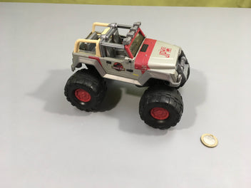 Véhicule Jurassic World - Jeep Wrangler 93 - 1/24ème