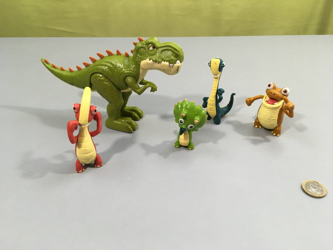 Lot de 5 dinosaures, moins cher chez Petit Kiwi