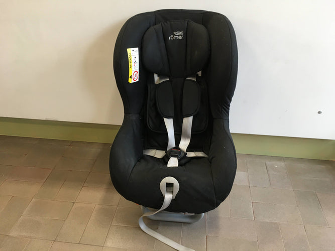 Siège auto noir Max-way BR ZI SE Romer Britax groupe 1/2 9 à 25kg (9 mois à 6 ans environ), dos à la route, moins cher chez Petit Kiwi