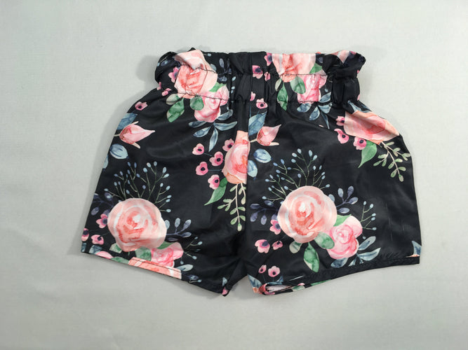 Short noir fleuri, moins cher chez Petit Kiwi