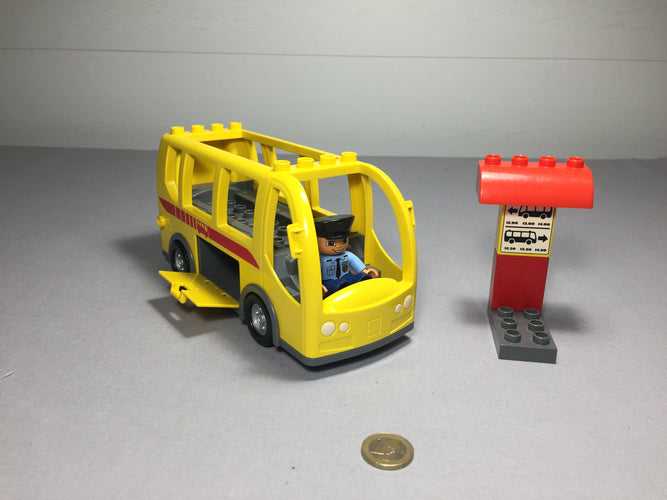 Bus Lego jaune (tel que sur la photo), moins cher chez Petit Kiwi