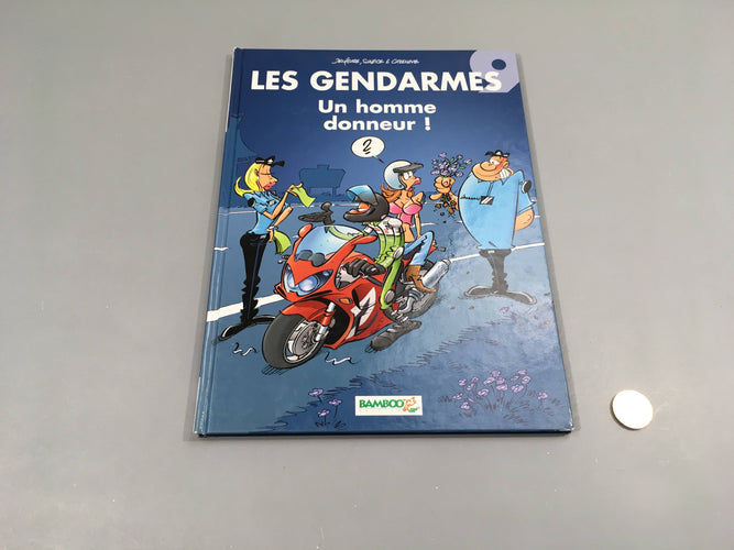 Les gendarmes  9 - un homme donneur!, moins cher chez Petit Kiwi