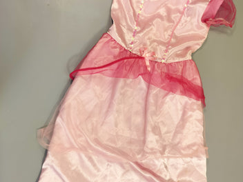 Robe m.c rose princesse , petite tache  ( à relaver)