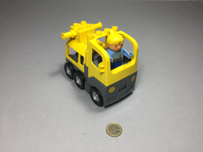 Camion Lego jaune (tel que sur la photo), moins cher chez Petit Kiwi