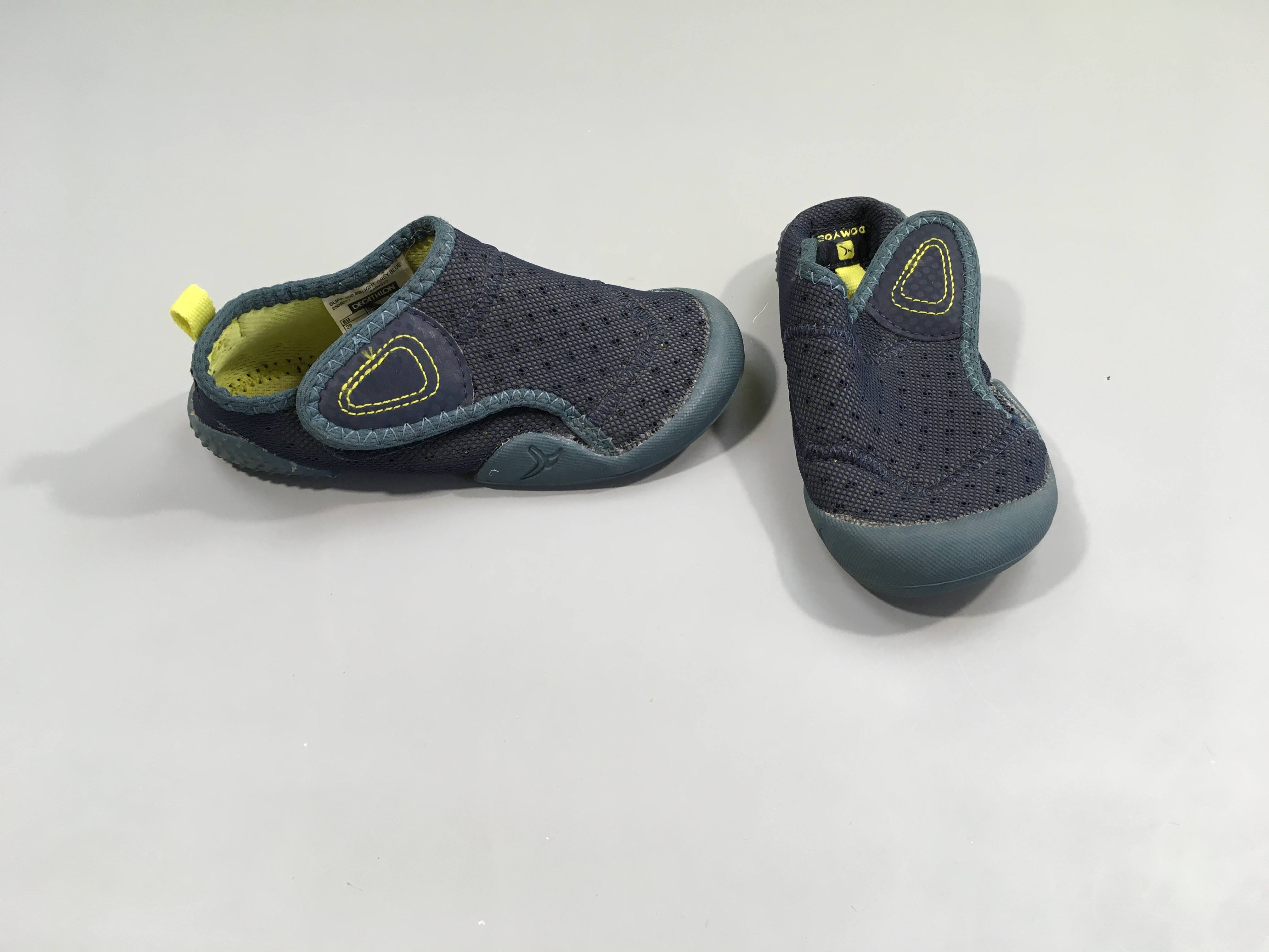 Chaussons antidérapants et respirants bleu