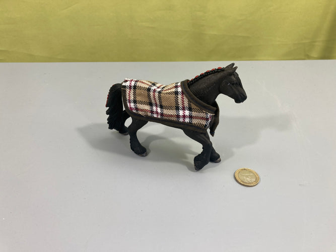 Cheval noir avec couverture décousue, Schleich, moins cher chez Petit Kiwi