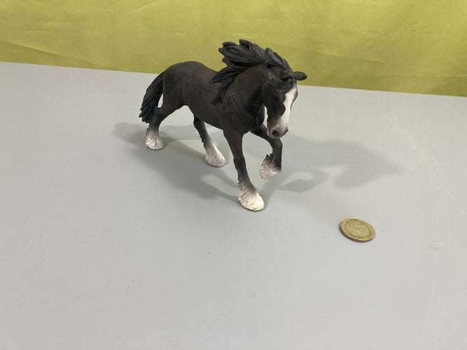 Cheval noir, Schleich, moins cher chez Petit Kiwi