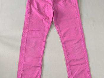 Pantalon slim rose étoiles sur une poche