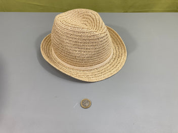 Chapeau style paille irisé