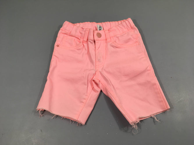 Short rose fluo, moins cher chez Petit Kiwi