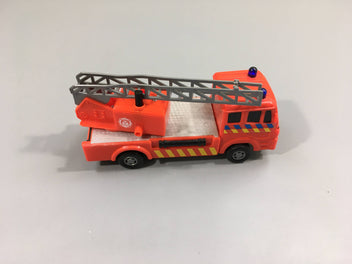 Petit camion de pompier plastique