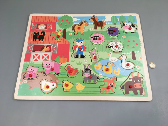 Grande planche puzzle en bois ferme, moins cher chez Petit Kiwi