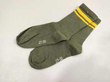 NEUF Paire de chaussettes vert, 27-30