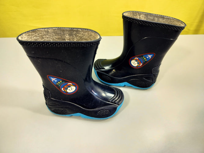 Bottes de pluies bleu marine, tête d'ourson aviateur -23, moins cher chez Petit Kiwi