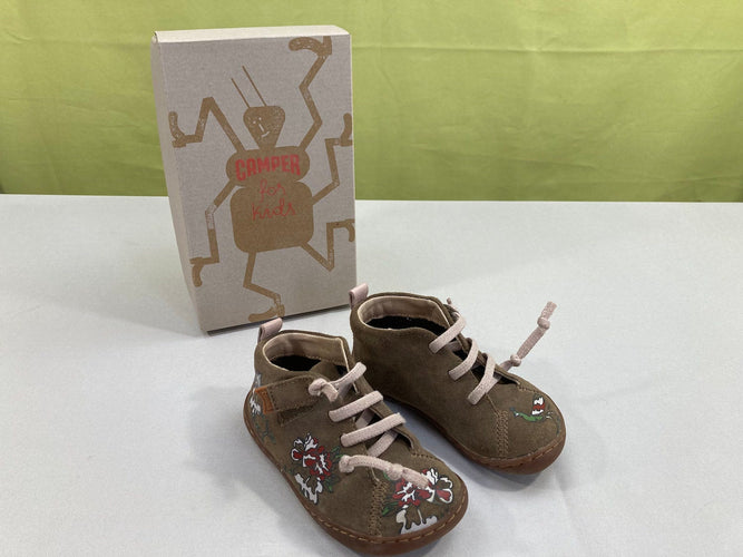 Chaussures Camper brune/fleurs, moins cher chez Petit Kiwi