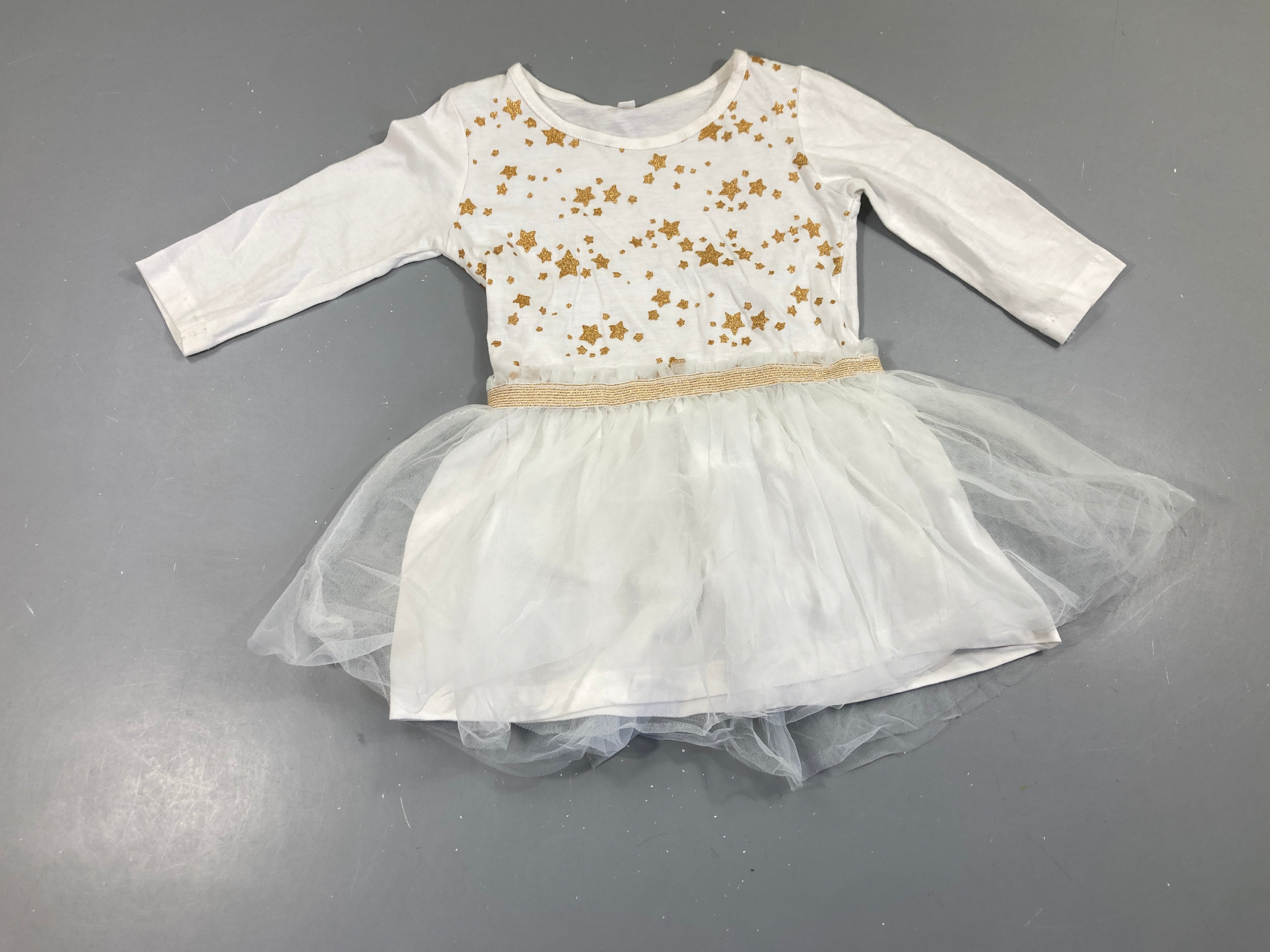 Robe m.l blanc étoiles dorées tulle bas