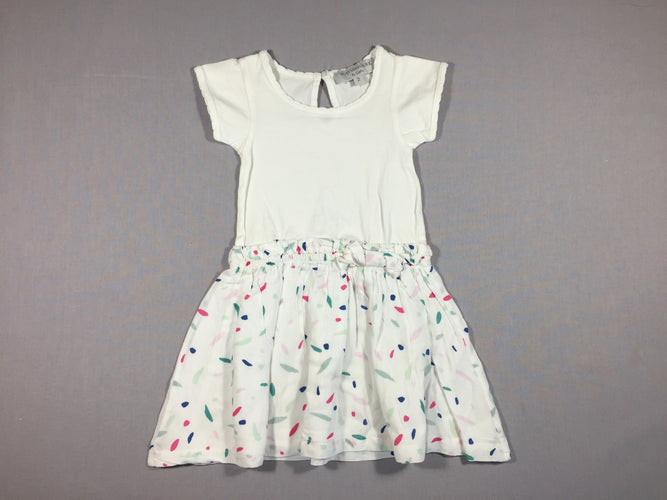 Robe m.c blanche - motifs verts et roses dans le bas, moins cher chez Petit Kiwi