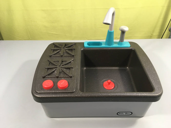 Premier évier et cuisinière little tikes (pompe à eau intégrée permet l'écoulement de l'eau du robinet) , sans accessoires, moins cher chez Petit Kiwi