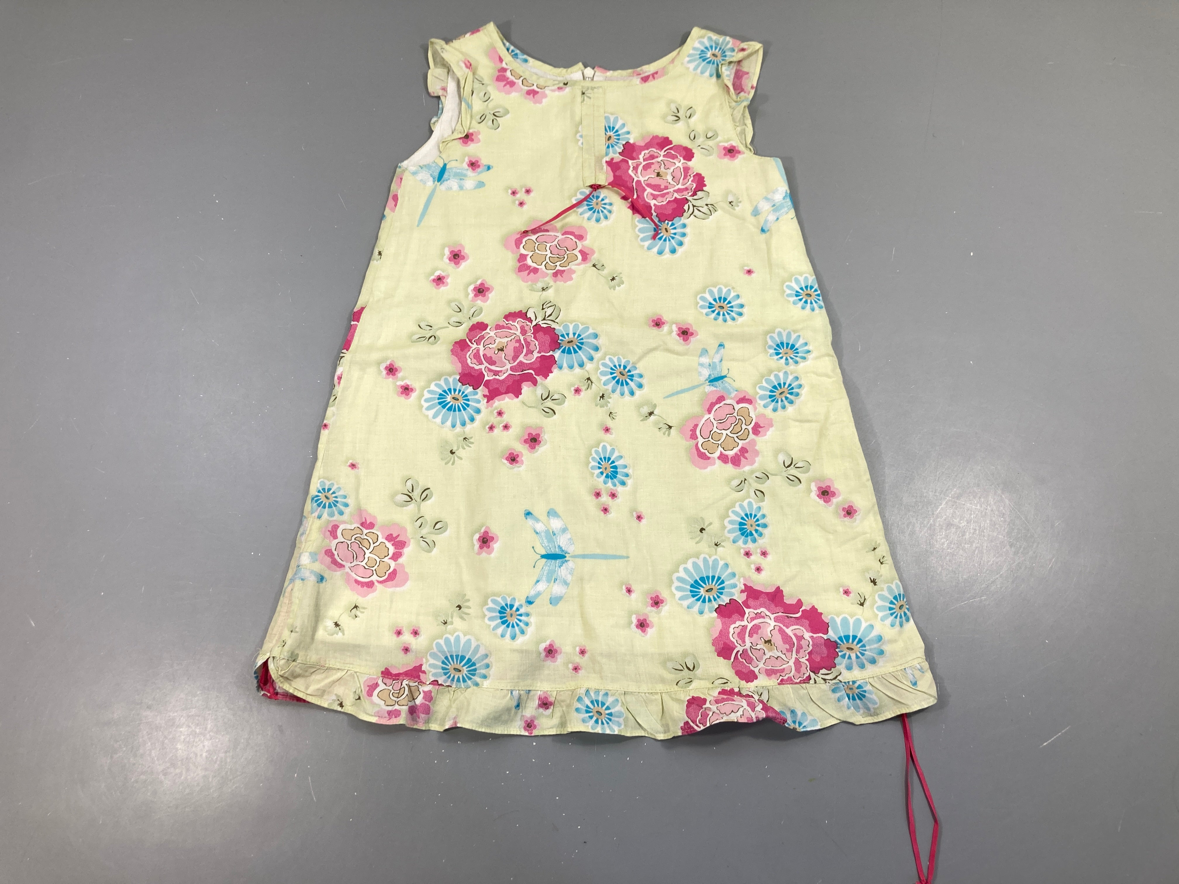 Robe s.m jaune très pâle fleuri