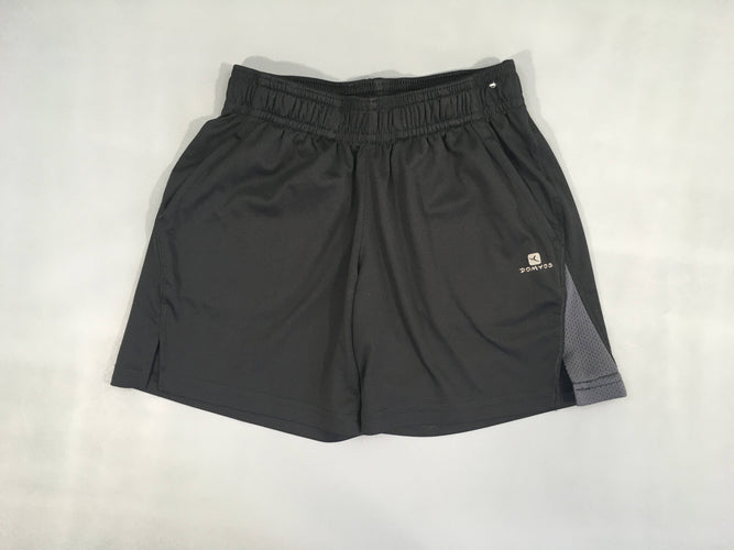 Short de sport noir Domyos, moins cher chez Petit Kiwi