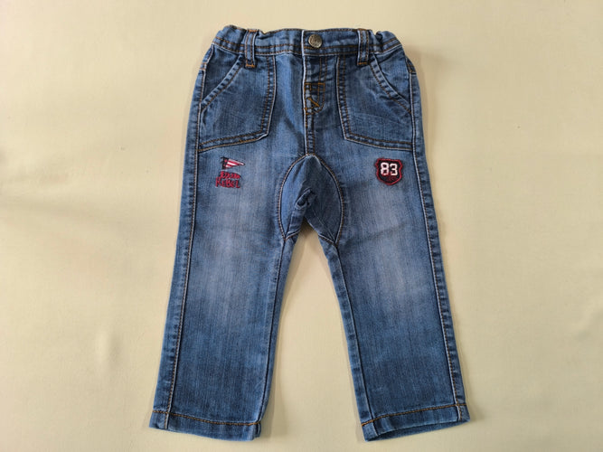 Jeans bleu effet délavé écusson "83", moins cher chez Petit Kiwi