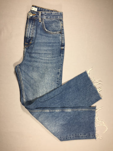 Pull & Bear - Jeans bleu effiloché dans le bas (S), moins cher chez Petit Kiwi