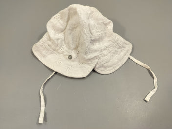 Chapeau blanc, broderie anglaise 100% coton T:48