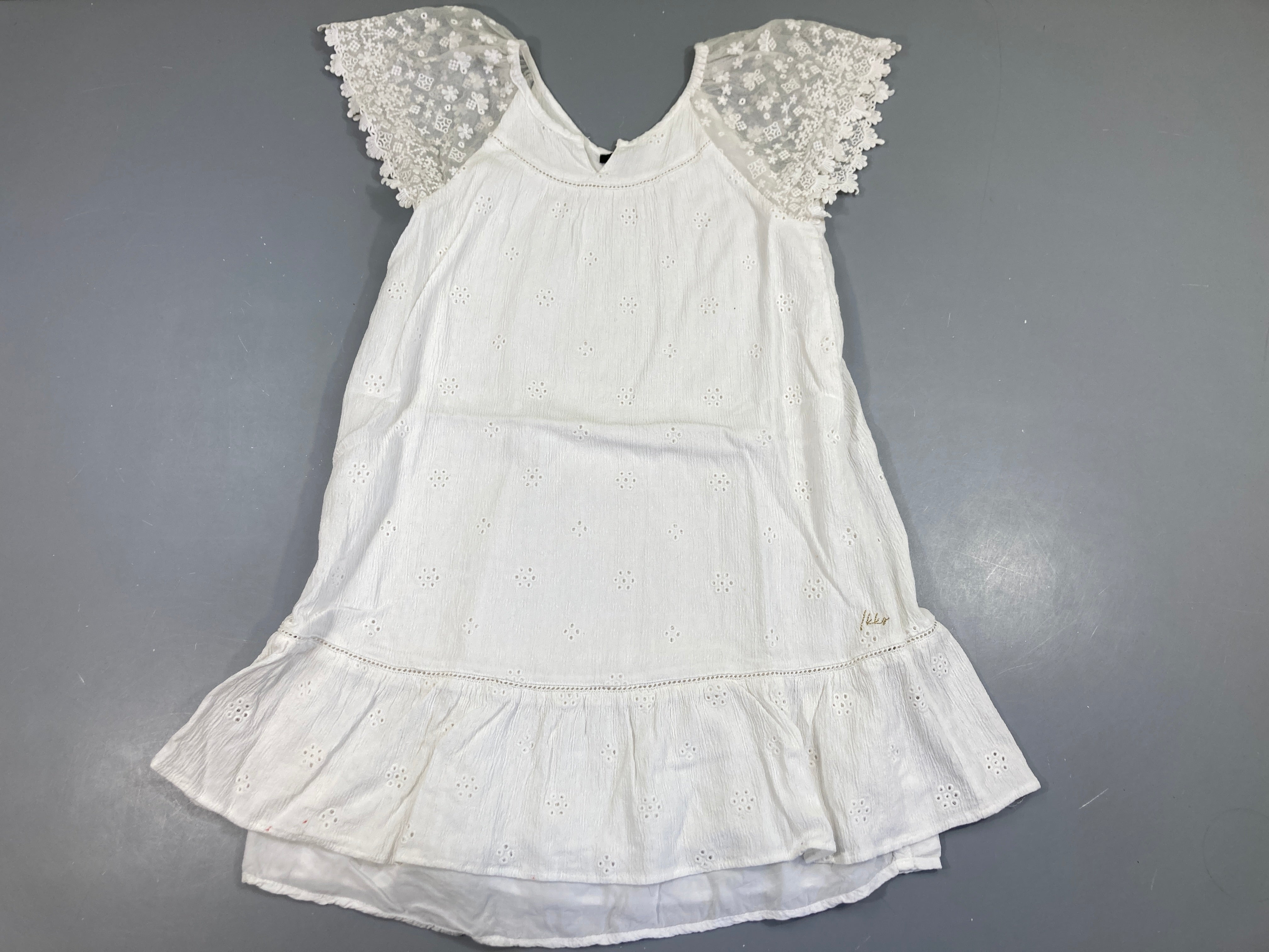 Robe s.m blanche dentelle épaules