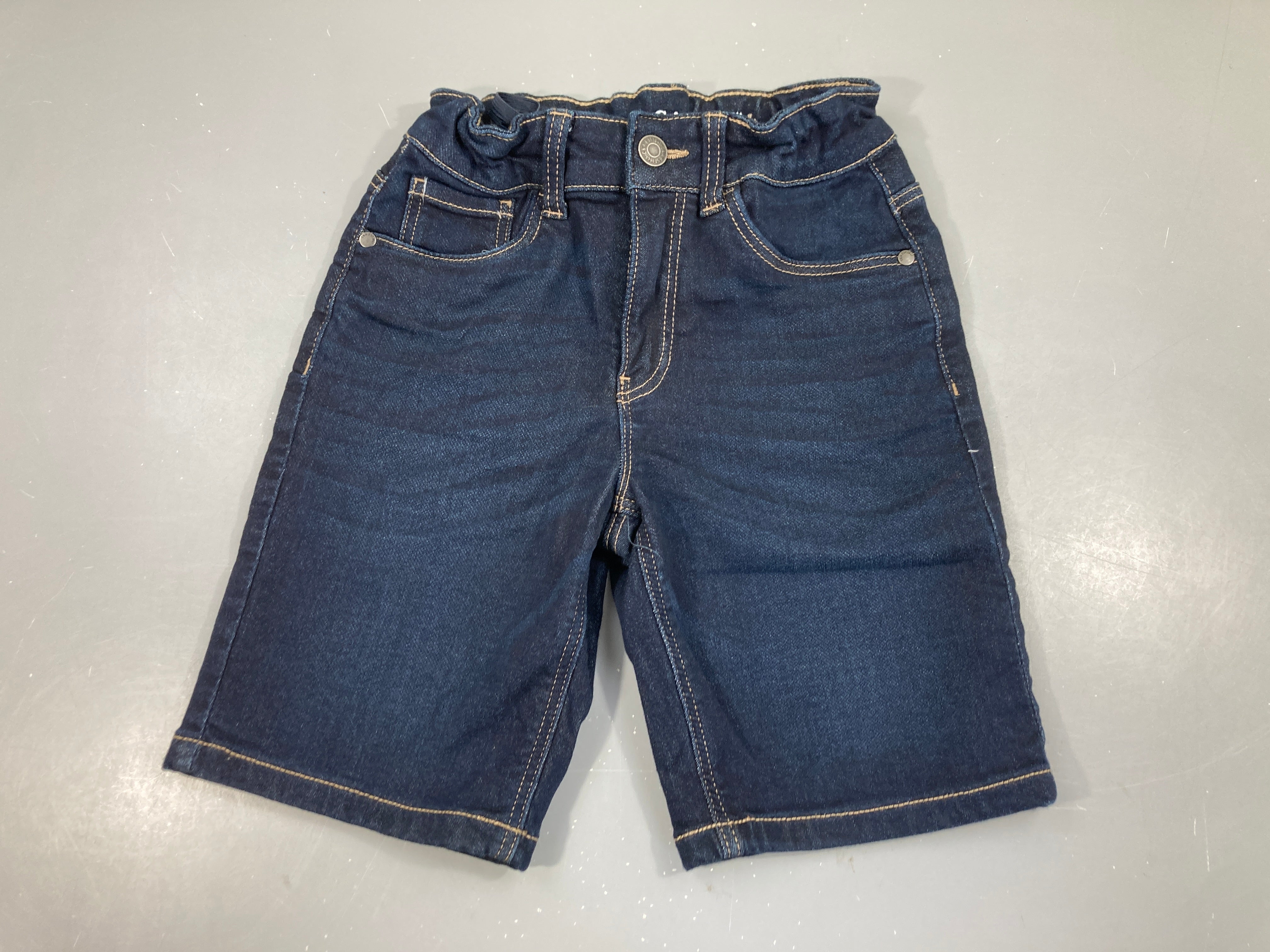 Bermuda en jean foncé Relaxed