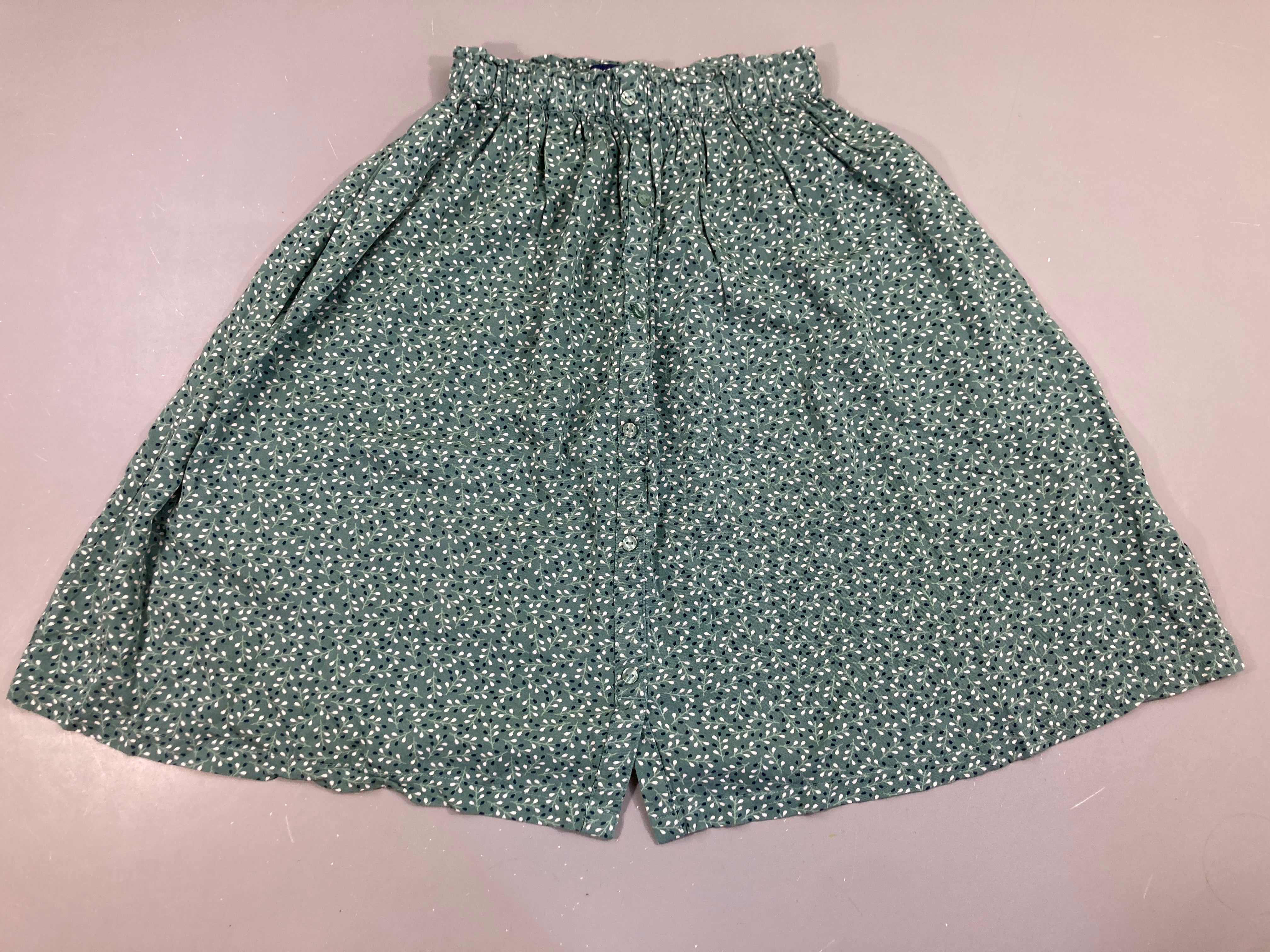 Jupe verte feuillage blanc-bleu