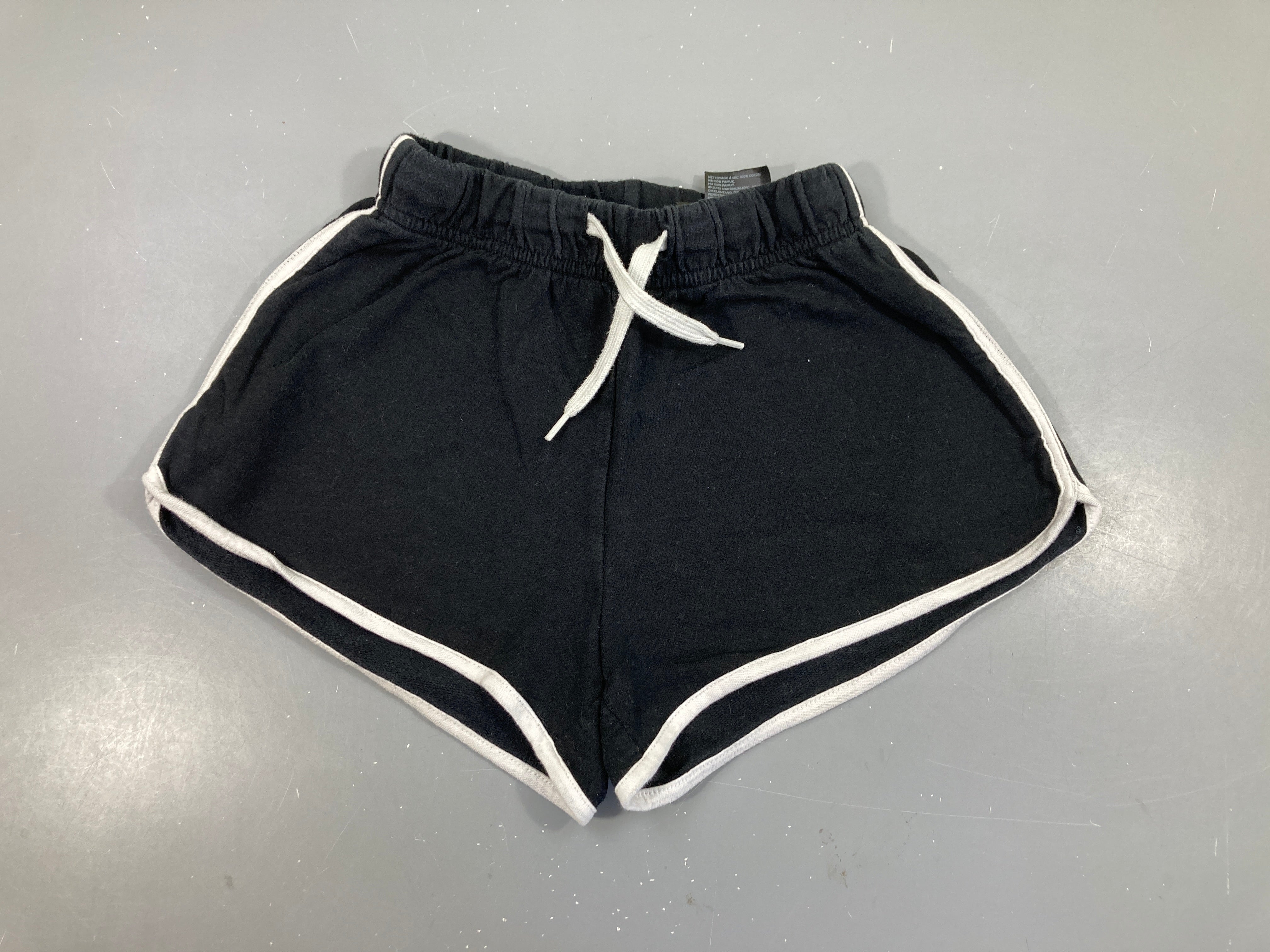 Short noir molleton bandes lat blanches