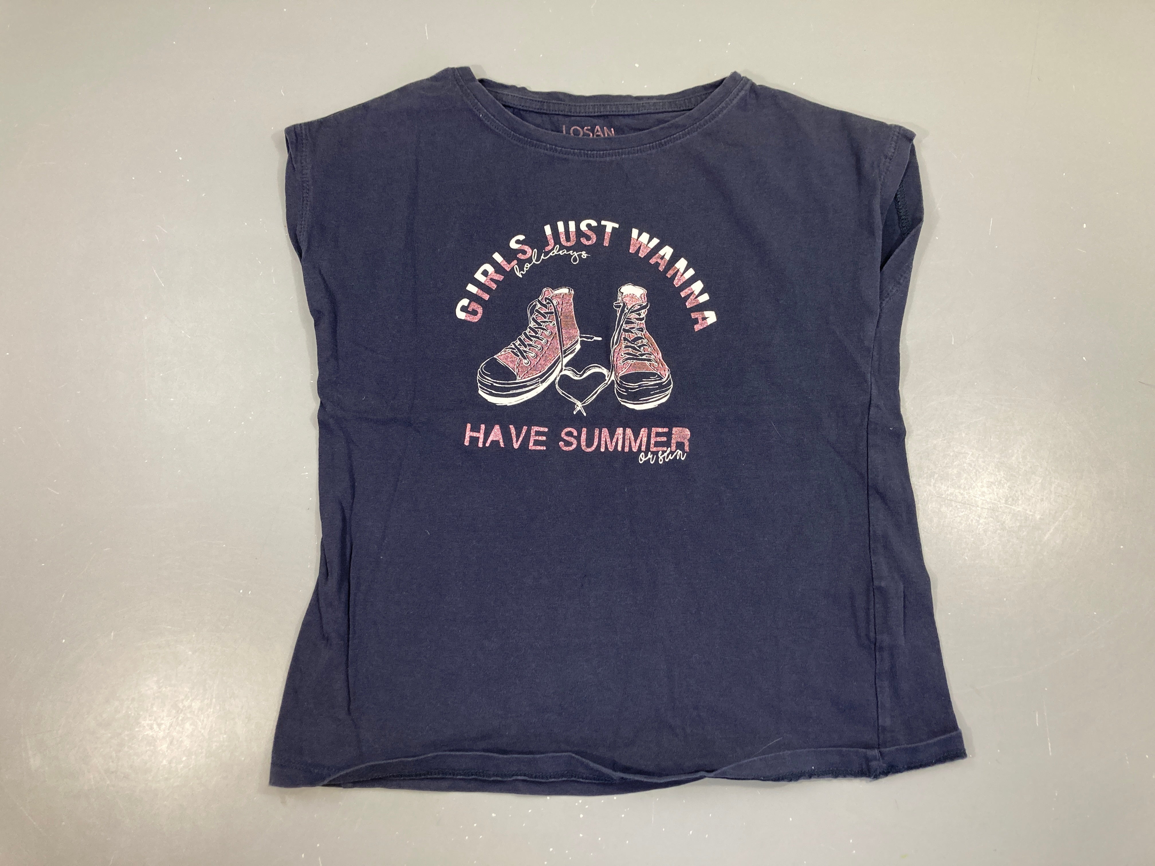 T-shirt m.c bleu foncé Baskets