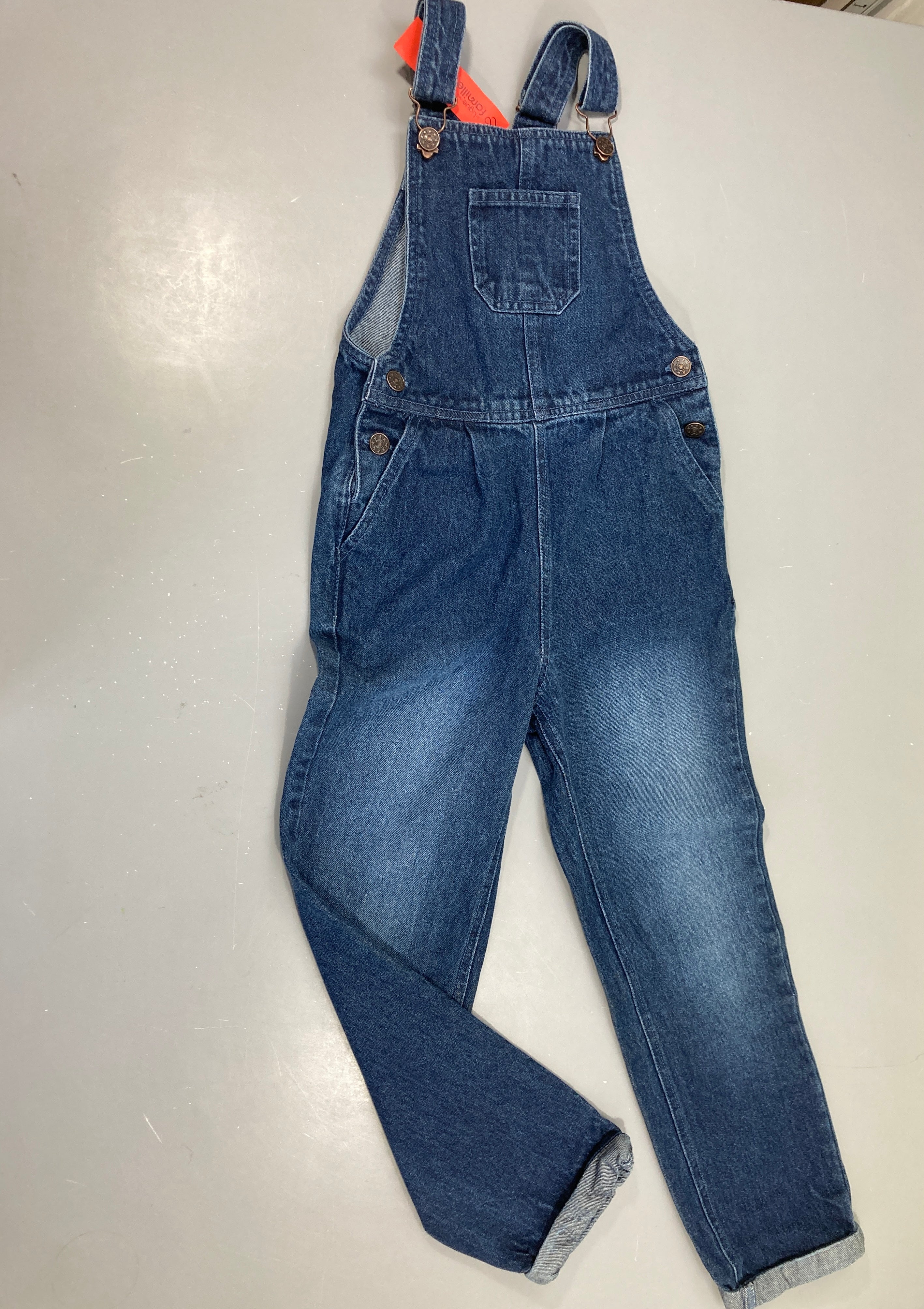 Salopette en jean à revers