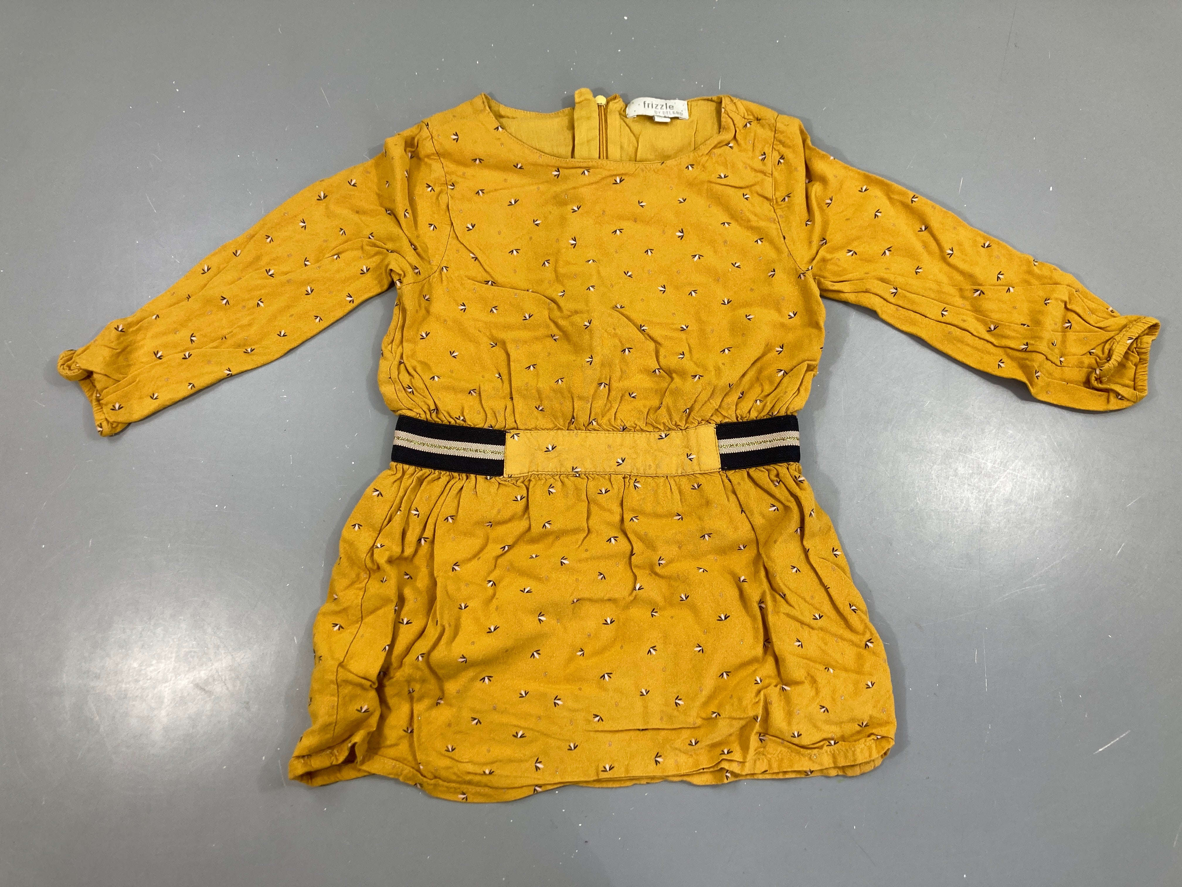 Robe m.l jersey moutarde fleurie boulochée