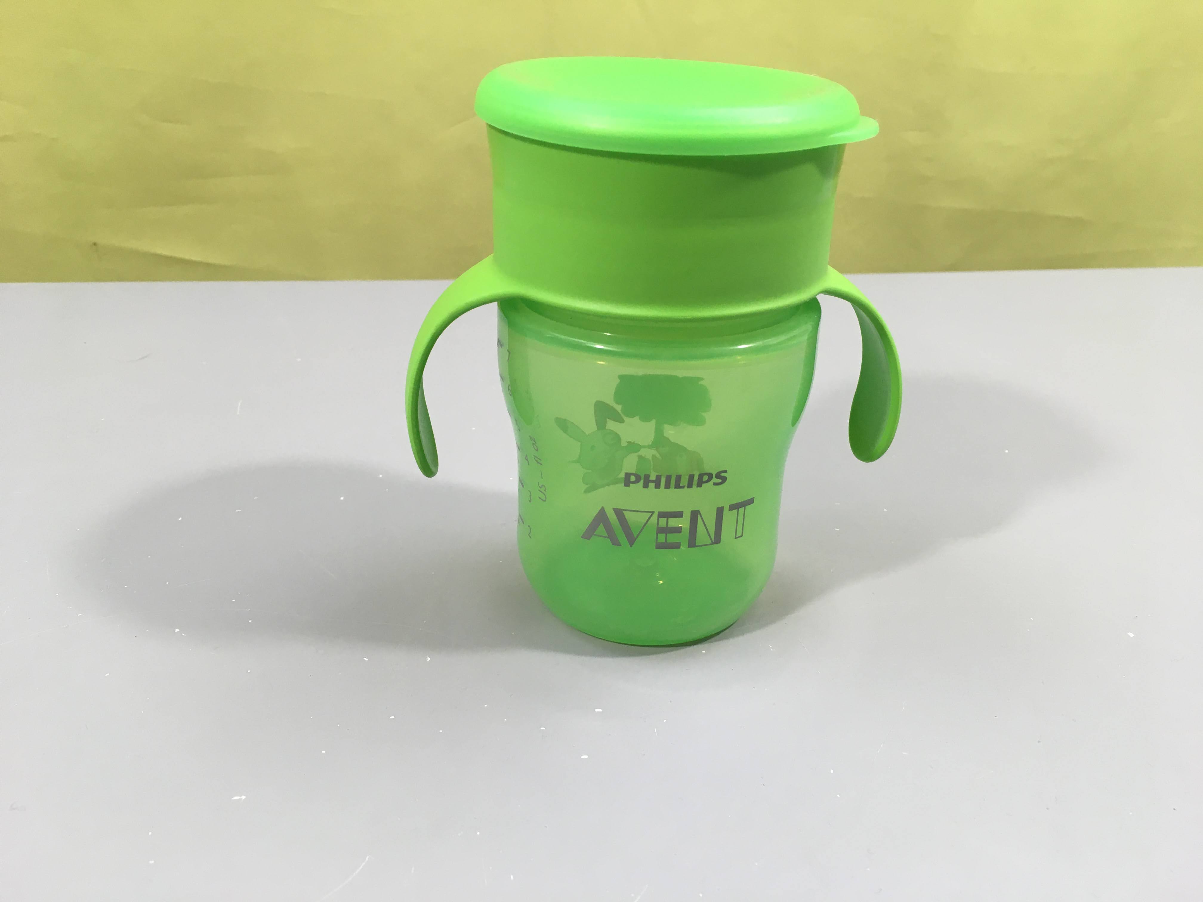 Tasse d'apprentissage verte, état neuf