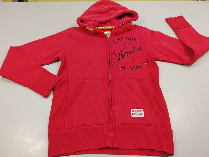 Sweat zippé capuche rouge "Change the world", très légèrement bouloché, trace de bic à la manche droite, moins cher chez Petit Kiwi