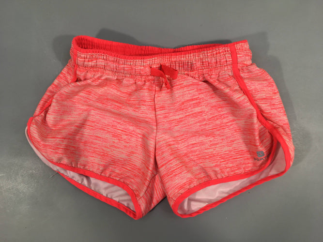 Short de sport corail flammé Domyos, moins cher chez Petit Kiwi