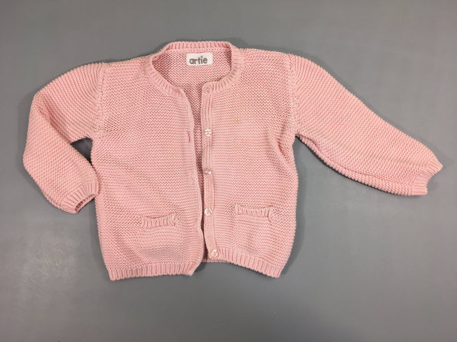 Gilet rose pâle artie, petite tache à la poitrine, moins cher chez Petit Kiwi